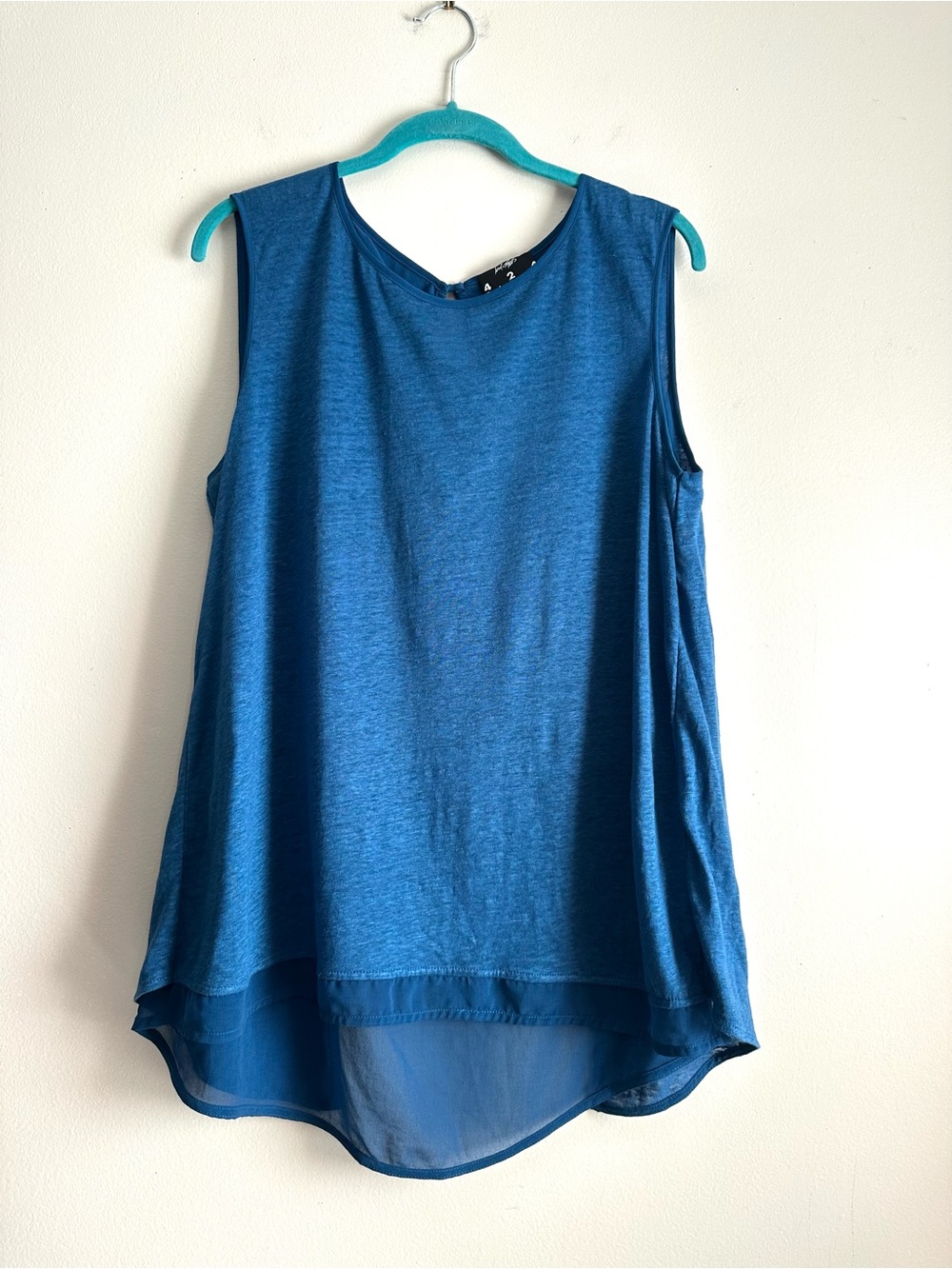 Lord & Taylor • NWOT Flowy Linen Sleeveless Tank Top